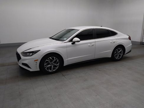 Used 2020 Hyundai Sonata SEL FWD image 2