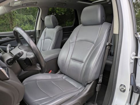 Used 2018 Buick Enclave Premium w/ Trailering Package AWD/4WD image 12