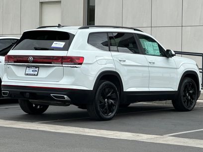 Used 2024 Volkswagen Atlas SE w/ Panoramic Sunroof Package