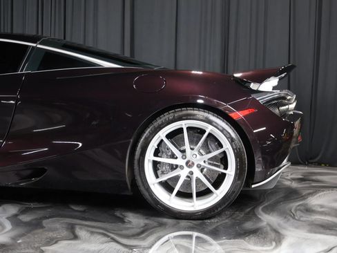 Used 2018 McLaren 720S Luxury image 14