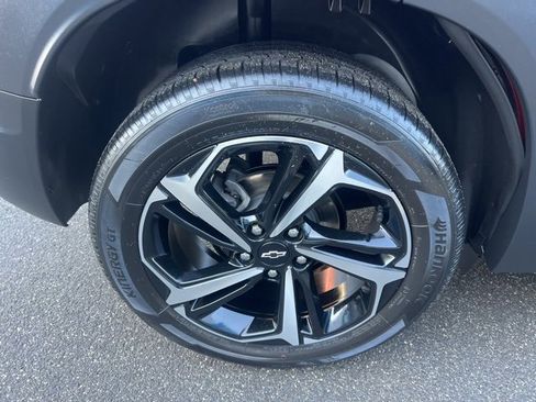 Used 2023 Chevrolet TrailBlazer RS w/ Convenience Package image 12
