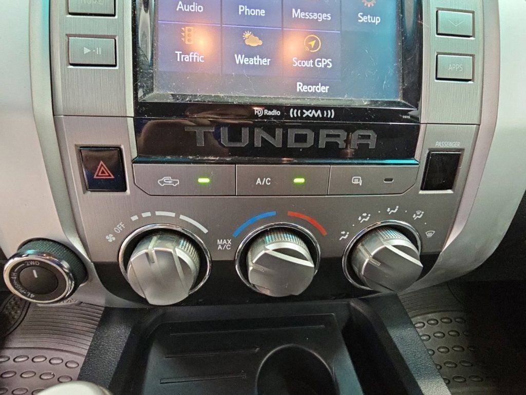 Used 2017 Toyota Tundra SR5 w/ SR5 Upgrade Package AWD/4WD image 18
