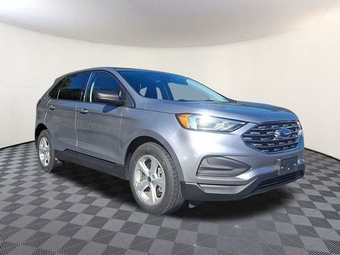 Used 2022 Ford Edge SE image 1