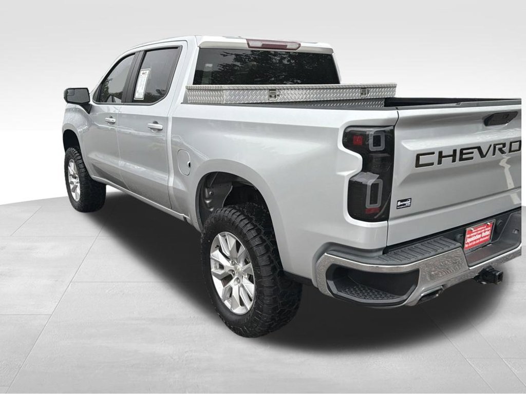 Used 2021 Chevrolet Silverado 1500 LT w/ Z71 Off-Road Package AWD/4WD image 17