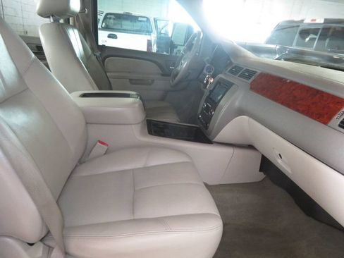 Used 2010 GMC Sierra 2500 SLT w/ SLT Convenience Package AWD/4WD image 33