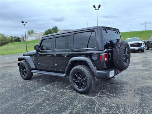 Used 2021 Jeep Wrangler Unlimited Sahara image 18