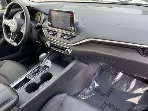 Certified 2025 Nissan Altima 2.5 S image 8