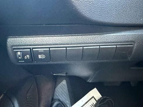 Used 2024 Toyota Corolla LE FWD image 17