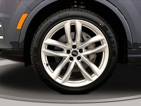 Used 2018 Audi Q7 3.0T Prestige w/ Prestige Package image 35