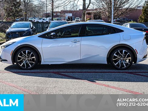 Used 2024 Toyota Prius Prime Premium w/ Advanced Technology Package FWD image 9