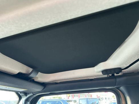 Used 2021 Jeep Gladiator Sport image 46