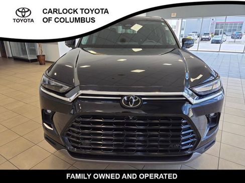 Used 2024 Toyota Grand Highlander AWD image 4