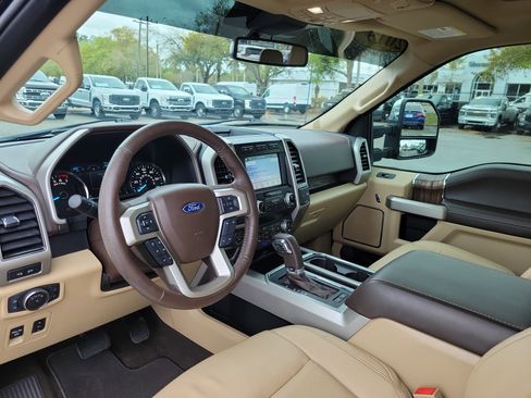 Used 2019 Ford F150 Lariat w/ Equipment Group 502A Luxury image 7