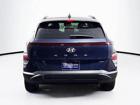 Certified 2024 Hyundai Kona SEL AWD/4WD image 7