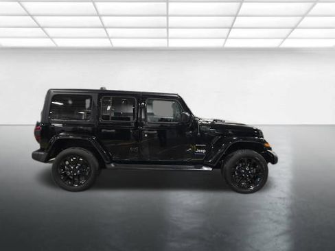 Used 2023 Jeep Wrangler Unlimited Sahara w/ Cold Weather Group image 3