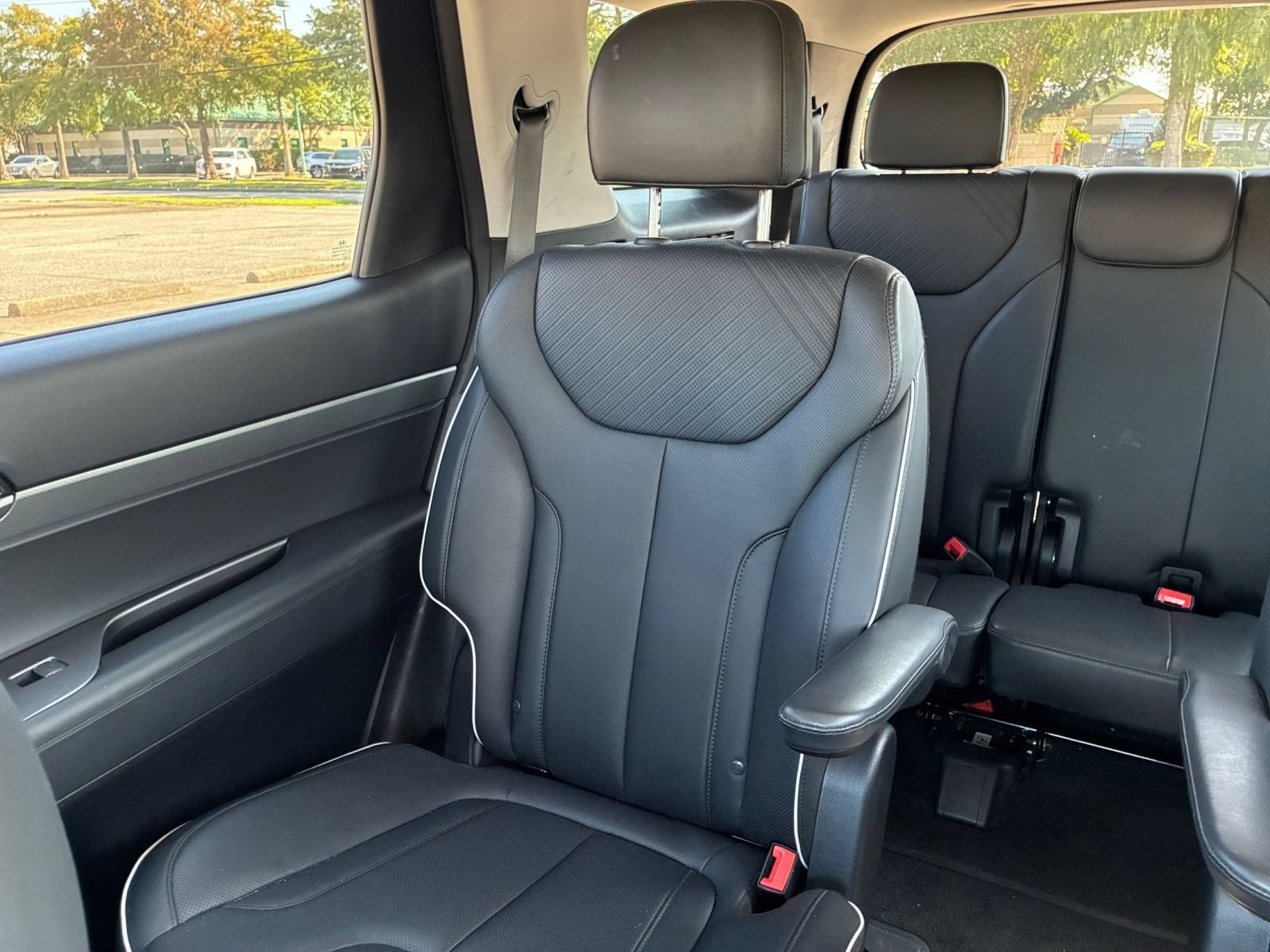 Used 2025 Hyundai Palisade SEL FWD image 42