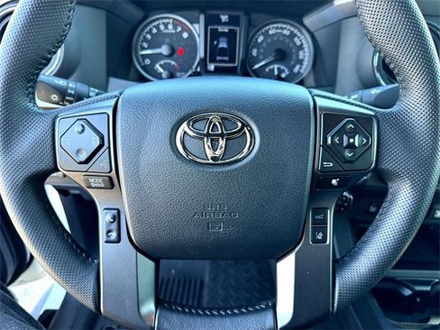 Used 2023 Toyota Tacoma TRD Off-Road image 14