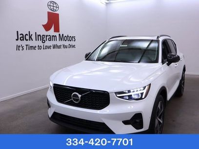 New 2025 Volvo XC40 B5 Plus w/ Protection Package Premier