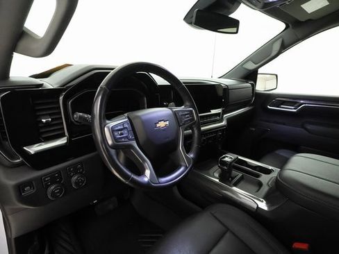 Used 2023 Chevrolet Silverado 1500 LTZ image 10