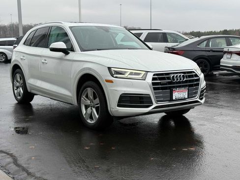 Used 2019 Audi Q5 2.0T Premium Plus w/ Premium Plus Package image 3