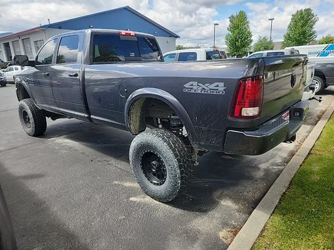 Used 2018 RAM 2500 Laramie w/ Sport Appearance Group AWD/4WD image 2