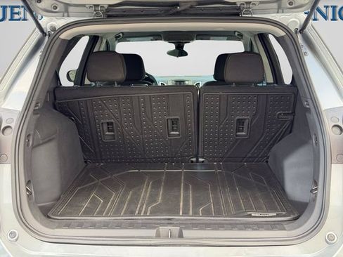 Used 2023 Chevrolet Equinox LT FWD image 14