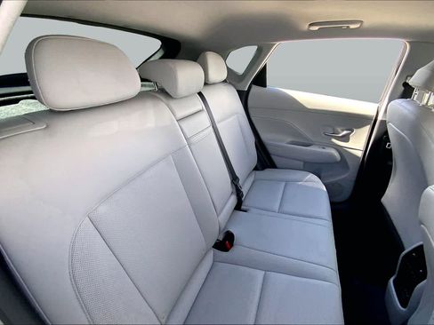 Used 2024 Hyundai Kona Limited FWD image 19