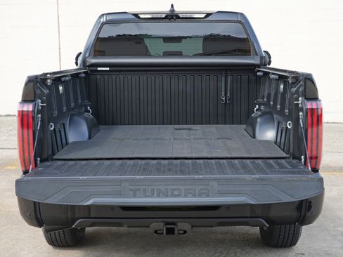 Used 2022 Toyota Tundra Platinum AWD/4WD image 10