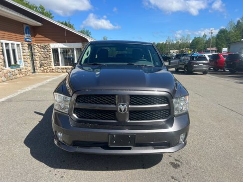 Used 2018 RAM 1500 Express AWD/4WD image 2