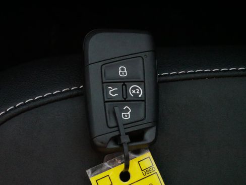 Certified 2022 Volkswagen Taos SE image 32
