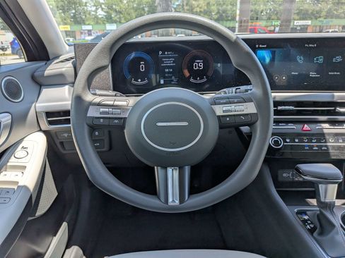 Certified 2026 Hyundai Sonata SE FWD image 14