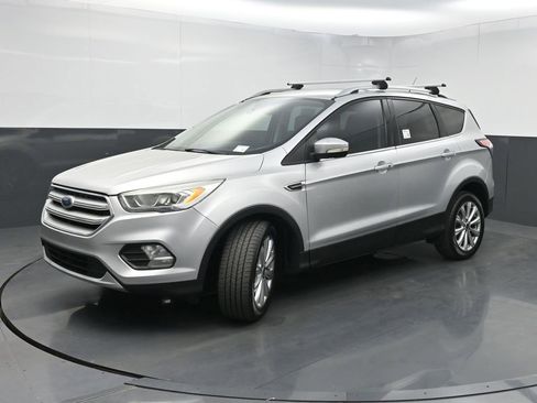 Used 2017 Ford Escape Titanium image 21