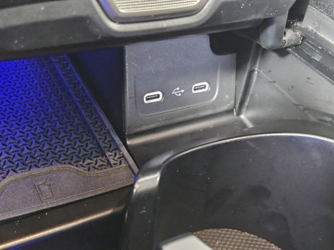 Used 2025 Mercedes-Benz C 300 Sedan image 33