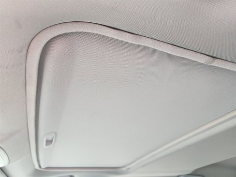 Used 2018 Toyota RAV4 Limited image 24