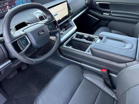 New 2026 Ford Expedition Platinum AWD/4WD image 16