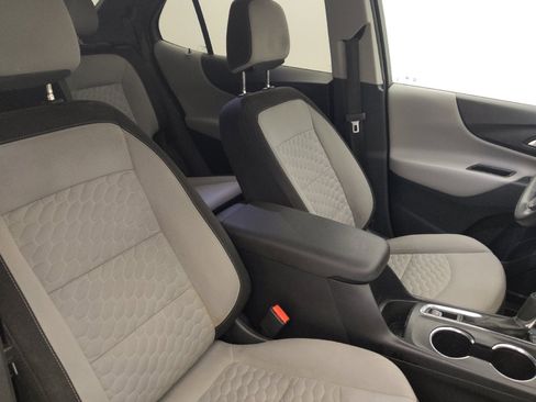 Used 2019 Chevrolet Equinox LS w/ LS Convenience Package FWD image 21