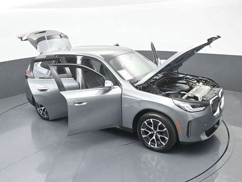 Used 2025 BMW X3 xDrive30i image 75