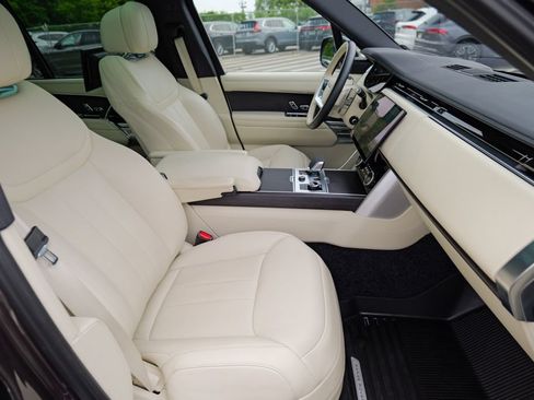 Used 2023 Land Rover Range Rover Long Wheelbase Autobiography AWD/4WD image 44
