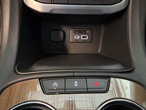 Used 2023 GMC Acadia SLE w/ Driver Convenience Package image 48