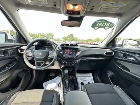 Certified 2021 Chevrolet TrailBlazer LT w/ Convenience Package FWD image 21