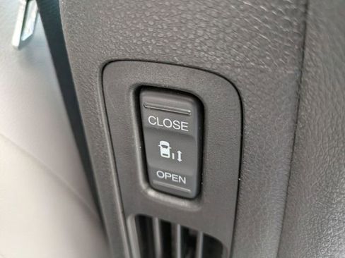 Used 2019 Honda Odyssey EX-L image 32