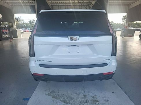 Used 2021 Cadillac Escalade Sport w/ Heavy-Duty Trailer Package image 19