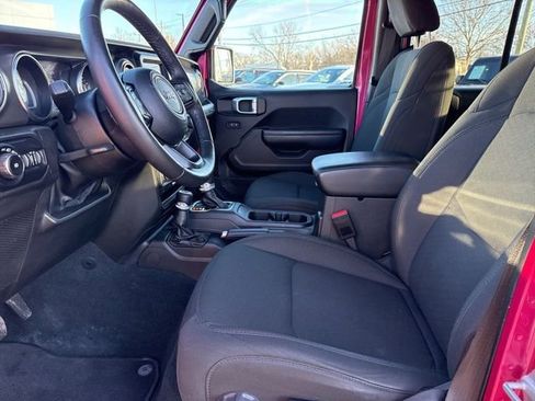 Used 2022 Jeep Wrangler Unlimited Sport image 24