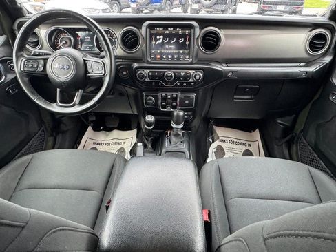Used 2022 Jeep Gladiator Sport AWD/4WD image 13