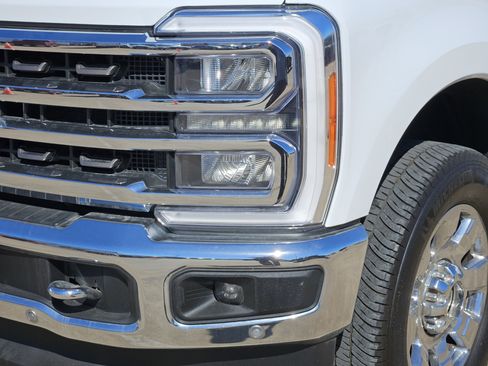 Used 2023 Ford F250 King Ranch w/ Chrome Package image 9