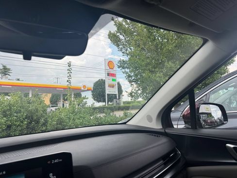 Used 2026 Kia Carnival FWD image 38