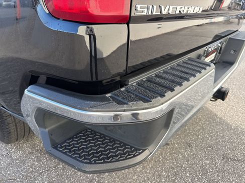 Used 2022 Chevrolet Silverado 1500 LT image 10