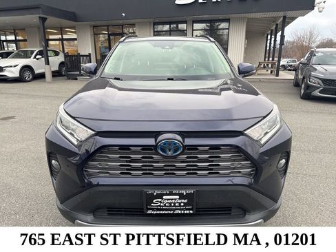 Used 2019 Toyota RAV4 Limited w/ Limited Grade Weather Package AWD/4WD image 2