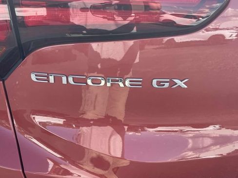 Certified 2024 Buick Encore GX Preferred FWD image 9