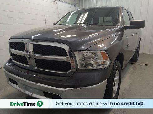 Used 2017 RAM 1500 Classic SLT AWD/4WD image 1